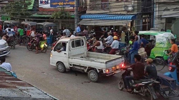 စစ်တွေတိုက်ပွဲ ပြင်းထန်လာမှာကို မြို့ခံတွေ စိုးရိမ်နေ
