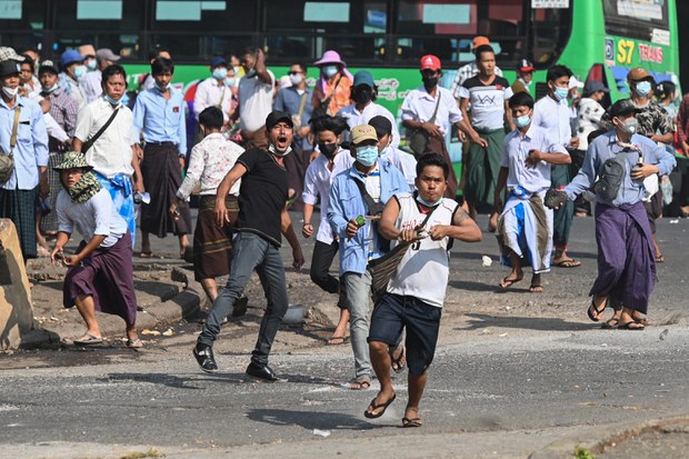သွေးသောက် လူသတ်အဖွဲ့နောက်မှာ စစ်ကောင်စီ ရှိတယ်လို့ ဝေဖန်ပြောဆိုနေ သွေးသောက် လူသတ်အဖွဲ့နောက်မှာ စစ်ကောင်စီ ရှိတယ်လို့ ဝေဖန်ပြောဆိုနေ