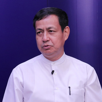ပြန်ကြားရေးဝန်ကြီးဟောင်း ဦးရဲထွဋ် 