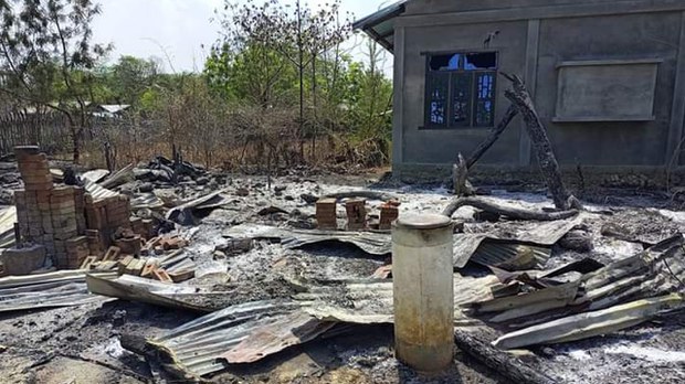 ရေစကြိုမြို့နယ် ရွာသုံးရွာက ဒေသခံ ၁၀၀ ခန့်ကို စစ်ကောင်စီတပ် ဖမ်းဆီးထား ရေစကြိုမြို့နယ် ရွာသုံးရွာက ဒေသခံ ၁၀၀ ခန့်ကို စစ်ကောင်စီတပ် ဖမ်းဆီးထား