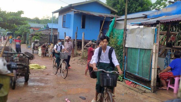 ရန်ကုန်နဲ့ မန္တလေးမှာ နေအိမ်တစ်သောင်းကျော်ကို စစ်ကောင်စီ အမိန့်ထုတ်ဖယ်ရှား ရန်ကုန်နဲ့ မန္တလေးမှာ နေအိမ်တစ်သောင်းကျော်ကို စစ်ကောင်စီ အမိန့်ထုတ်ဖယ်ရှား