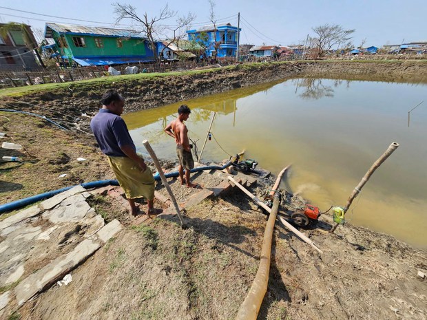 water-difficulty-sittwe-tsp-2 water-difficulty-sittwe-tsp-2