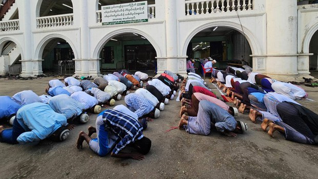 nweaye-mosque-3.jpg