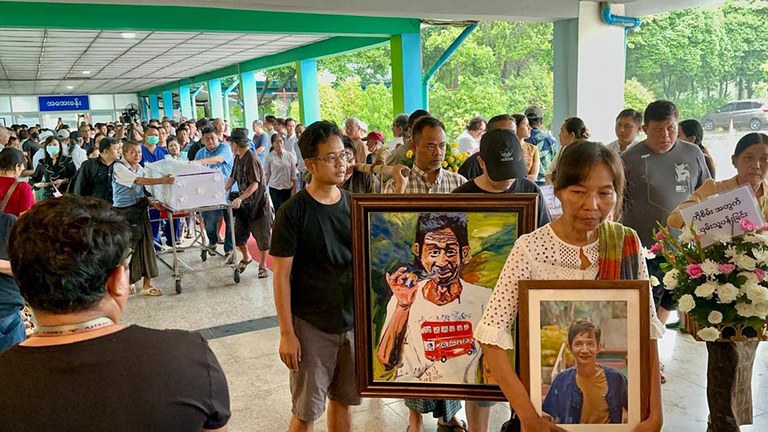 ၂၀၂၄ ခုနှစ် သြဂုတ်လ ၂၁ ရက်နေ့က ရေဝေးသုဿန်မှာ လုပ်ခဲ့သည့် ကိုဖေမောင်စိမ်း ဈာပန။ (Photo: RFA)