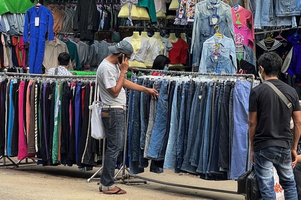 Thrift-shops-1