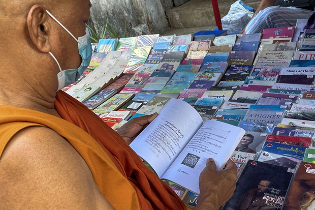 book-stall-005
