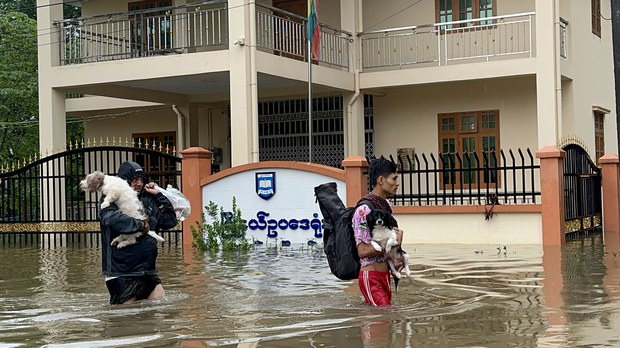 လှည်းကူးမြို့က ရပ်ကွက်ကြီးသုံးခု ရေမြုပ်နေ လှည်းကူးမြို့က ရပ်ကွက်ကြီးသုံးခု ရေမြုပ်နေ