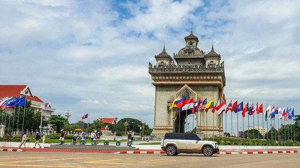 ຈະຖືກໃໝ, ຖ້າຈອດລົດ ຮັບ-ສົ່ງ ນັກທ່ອງທ່ຽວ ເກີນ 5 ນາທີ ໃກ້ປະຕູໄຊ ຈະຖືກໃໝ, ຖ້າຈອດລົດ ຮັບ-ສົ່ງ ນັກທ່ອງທ່ຽວ ເກີນ 5 ນາທີ ໃກ້ປະຕູໄຊ