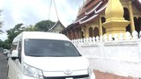 ຜູ້ປະກອບການລົດຕູ້ ໄດ້ຮັບຜົນກະທົບ ຈາກການຫ້າມບໍ່ໃຫ້ລົດ ແລ່ນເຂົ້າໄປ ໃນເຂດທ່ອງທ່ຽວ