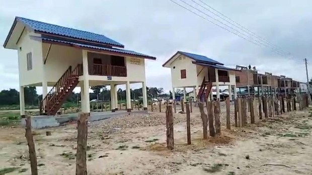 ເຮືອນຢູ່ຖາວອນ ຜູ້ປະສົບພັຍເຂື່ອນແຕກ ຍັງສ້າງບໍ່ແລ້ວໝົດ ເຮືອນຢູ່ຖາວອນ ຜູ້ປະສົບພັຍເຂື່ອນແຕກ ຍັງສ້າງບໍ່ແລ້ວໝົດ