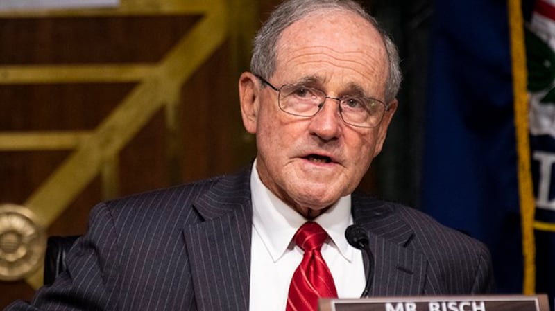 美国国会参议院外交关系委员会主席里施(Sen. Jim Risch)2020年11月18日与多位欧洲国家议会外交决策领导人召开视讯会议,讨论大西洋两岸共同面对的中国挑战。(美联社)