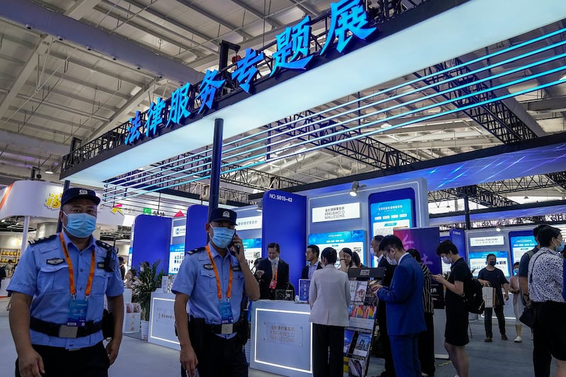 ENG_CHN_ForeignInvestorsLeave_09212023.3.jpg
