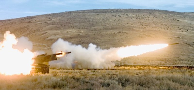 M142海马斯多管火箭系统(HIMARS)。(AP)