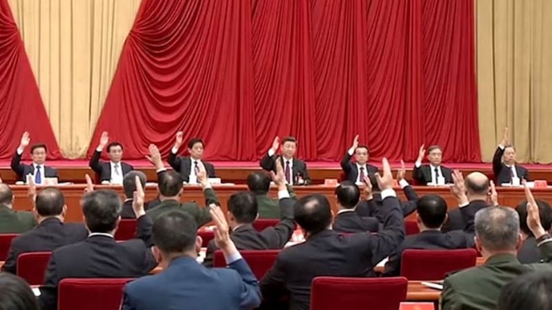 此次会议重提中共在三十多年前就已定性的公有制问题,对此,舆论认为是在走回头路。(视频截图/路透社)
