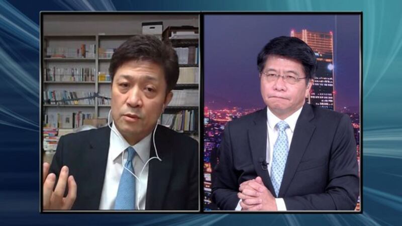 日本东京大学教授松田康博,15日录制自由亚洲电台“亚洲很想聊”节目(左一)。主持人戴忠仁(右二)(RFA)
