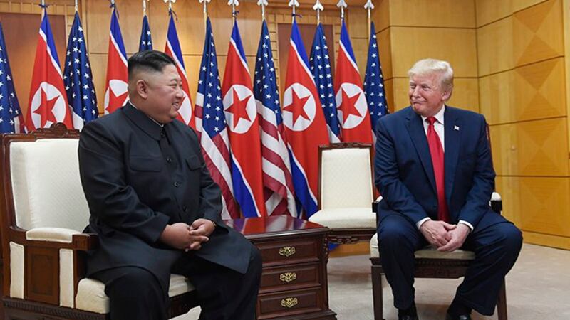 2019年6月30日,美国总统特朗普与朝鲜领导人金正恩在板门店非军事区会晤。(美联社)