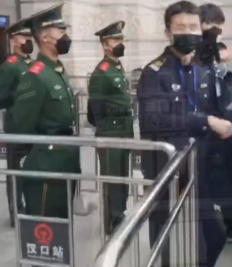 武汉当局1月23日关闭汉口站(视频截图)