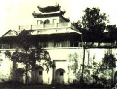 Thành Thăng Long thời Pháp thuộc. Photo courtesy of Wikipedia