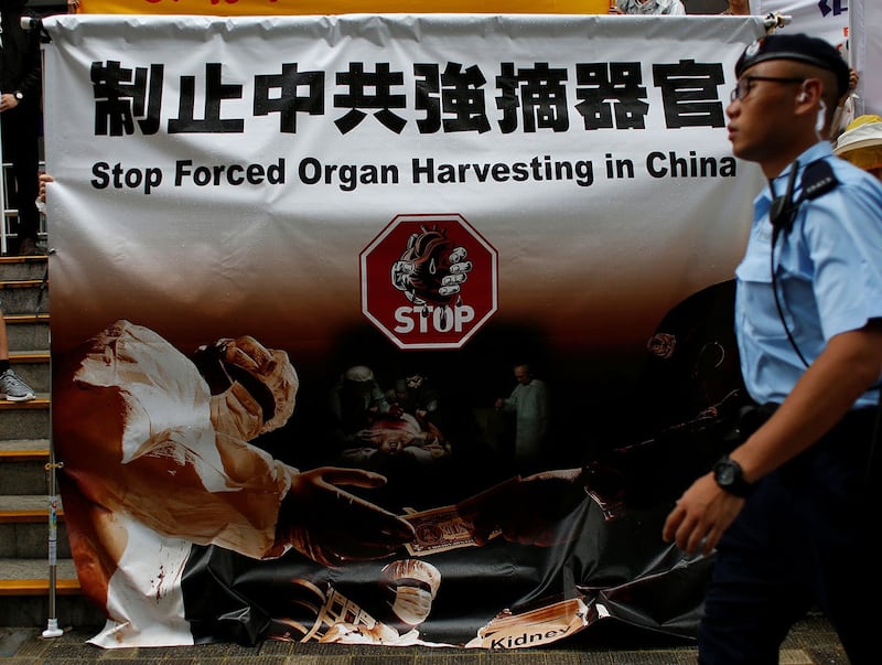 在北京冬奥会正式开幕当天,法国国民议会讨论一项有关人体器官贩卖的法案,指控中国政府针对新疆穆斯林和法轮功习练者实施强制性摘取器官。(路透社资料图片)
