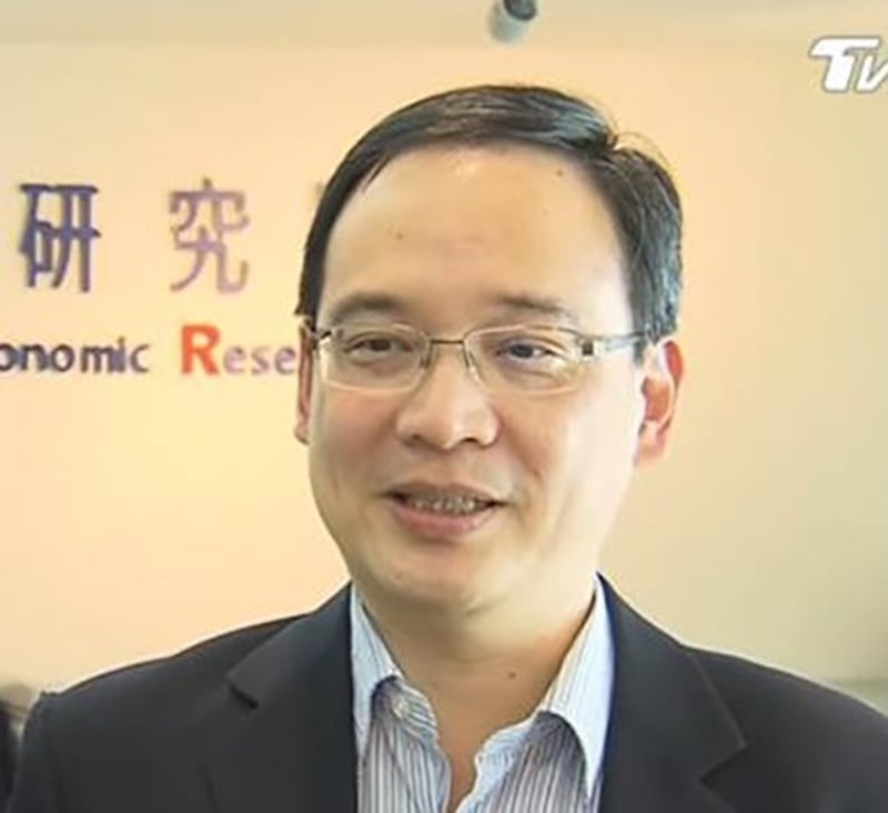 台湾经济学者邱达生(图)表示,中国明年要达到5.1%的经济增长目标相当困难。(邱达生独家提供,拍摄日期不详)