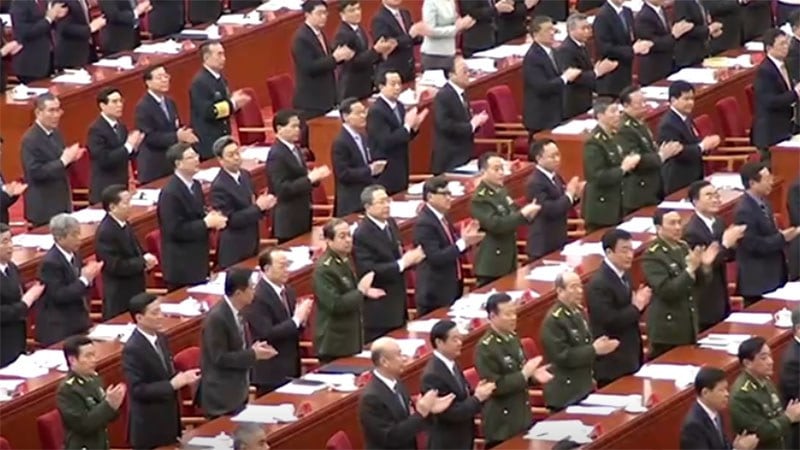 全会提出要坚持和完善中共对军队的绝对领导制度，还特别提出“人民军队最高领导权和指挥权属于党中央”。（视频截图/路透社）