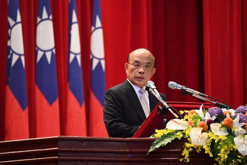 行政院长苏贞昌1日表示台湾既有机制完备可以运作保护香港人寻求政治庇护,被人权团体批评“睁眼说瞎话”。(行政院提供)