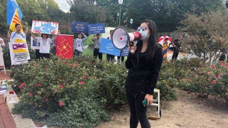2019年9月29号,在中国驻美国首都华盛顿的大使馆门前,举行了“反对赤纳粹、声援自由香港集会”。(申铧拍摄)