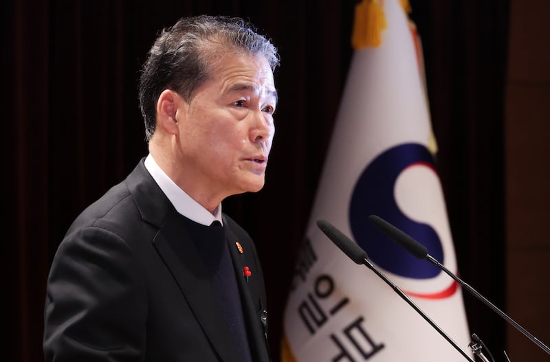 김영호 한국 통일부 장관이 1월 2일 서울 종로구 정부서울청사 별관에서 열린 통일부 시무식에서 신년사를 하고 있다.