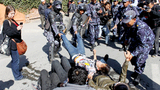 བལ་ཡུལ་དུ་བོད་མི་༡༤འཛིན་བཟུང༌།