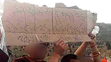 སྐལ་བཟང་སྦྱིན་པ་ཞུ་བས་རང་ལུས་མེ་སྲེག་བཏང་བ། 