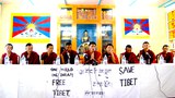 གོམ་བགྲོད་པས་གསར་འགོད་གསལ་བསྒྲགས་སྤེལ་བ།