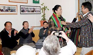 བཞུཊ་སྒར་དུ་འབར་མའི་དམངས་གཙོ་དོན་གཉེར་བ༡༨། བཞུཊ་སྒར་དུ་འབར་མའི་དམངས་གཙོ་དོན་གཉེར་བ༡༨།