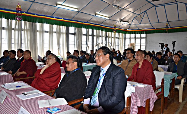 བཞུགས་སྒར་དུ་བོད་མཁས་པའི་བགྲོ་གླེང་དབུ་འཛུགས།