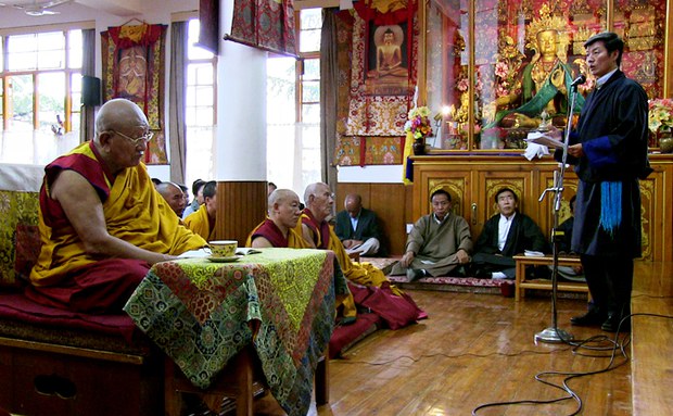 བཞུགས་སྒར་དུ་གཞུང་ཕྱོགས་ནས་གདུང་སེམས་མཉམ་བསྐྱེད། བཞུགས་སྒར་དུ་གཞུང་ཕྱོགས་ནས་གདུང་སེམས་མཉམ་བསྐྱེད།