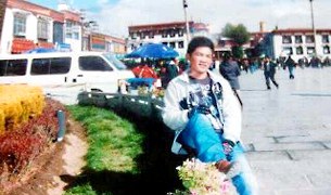 རྡོ་རྗེ་ཚེ་བརྟན་འདས་གྲོངས་སུ་གྱུར་ཡོད་པ། རྡོ་རྗེ་ཚེ་བརྟན་འདས་གྲོངས་སུ་གྱུར་ཡོད་པ།