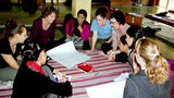 ཁེ་ན་ཌ་དང་བོད་མིའི་དགེ་རྒན་བར་ཉམས་མྱོང་སྤེལ་རེས།