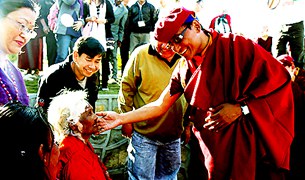 འབྲུག་པ་རིན་པོ་ཆེ་མཆོག་ལ་གི་རིན་ཧི་རོའི་གཟེངས་རྟགས། འབྲུག་པ་རིན་པོ་ཆེ་མཆོག་ལ་གི་རིན་ཧི་རོའི་གཟེངས་རྟགས།
