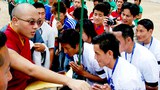 རྒྱལ་ཡུམ་ཆེན་མོའི་དྲན་རྟེན་རྐང་རྩེད་པོ་ལིའི་འགྲན་བསྡུར།