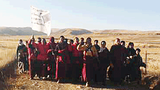 འབའ་རྫོང་དུ་ཞི་བའི་གོམ་བགྲོད།
