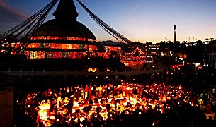 བལ་ཡུལ་བོད་མི་ཚོས་སྟོང་མཆོད་ཕུལ་ཡོད་པ། བལ་ཡུལ་བོད་མི་ཚོས་སྟོང་མཆོད་ཕུལ་ཡོད་པ།