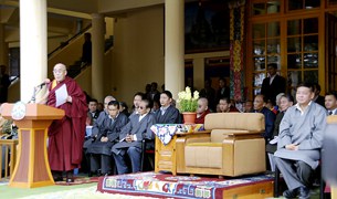 ༸གོང་ས་མཆོག་གིས་བསྩལ་བའི་གསུང་འཕྲིན་གྱི་སྙིང་བསྡུས། ༸གོང་ས་མཆོག་གིས་བསྩལ་བའི་གསུང་འཕྲིན་གྱི་སྙིང་བསྡུས།