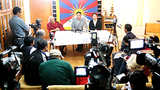 ༸གོང་ས་མཆོག་ནས་ཆབ་སྲིད་ཀྱི་སྐུ་དབང་རྩིས་སྤྲོད་གནང་བ།
