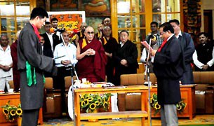 བོད་ཀྱི་ཆབ་སྲིད་ཀྱི་འཕོ་འགྱུར། བོད་ཀྱི་ཆབ་སྲིད་ཀྱི་འཕོ་འགྱུར།