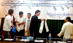 བོད་ཀྱི་སྐད་ཡིག་གི་གནས་སྟངས་དང་རྒྱུན་འཛིན་བྱེད་ཕྱོཊ། བོད་ཀྱི་སྐད་ཡིག་གི་གནས་སྟངས་དང་རྒྱུན་འཛིན་བྱེད་ཕྱོཊ།