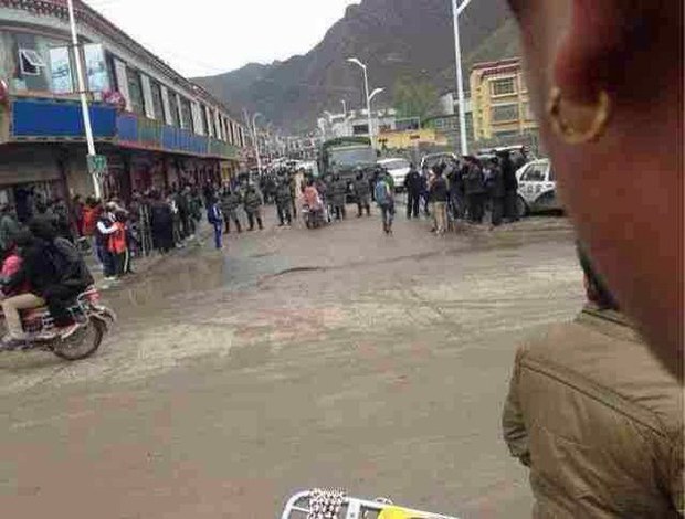 རྒྱ་གཞུང་གིས་རྡོ་རྗེ་དྲག་རྩལ་འཛིན་བཟུང༌། རྒྱ་གཞུང་གིས་རྡོ་རྗེ་དྲག་རྩལ་འཛིན་བཟུང༌།