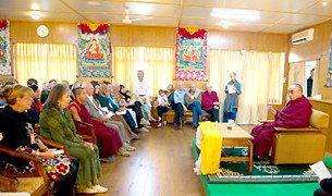 ༸གོང་ས་མཆོག་དང་རྡ་སའི་མི་རྙིང་པའི་བར་བགྲོ་གླེང༌། ༸གོང་ས་མཆོག་དང་རྡ་སའི་མི་རྙིང་པའི་བར་བགྲོ་གླེང༌།