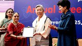རྗེ་བཙུན་པདྨ་མཆོག་ལ་བུད་མེད་ནུབ་སྟོབས་ཀྱི་བྱ་དགའ།