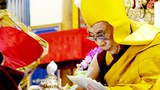 བཙན་བྱོལ་བོད་གཞུང་མང་ནས་༸གོང་ས་མཆོག་ལ་བརྟན་བཞུཊ།