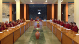 དྷ་ས་བོད་ཀྱི་དཔེ་མཛོད་ཁང་ནས་སྲོང་བཙན་དཔེ་མཛོད་ཁང་དུ་གྲྭ་བཙུན་ལ་ཚན་རིག་གི་ཟབ་སྦྱོང་གནང་བ།