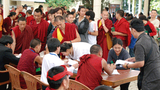 བོད་མི་གསུམ་སྟོང་ལྷག་ནས་དེབ་སྐྱེལ་གནང་ཡོད་པ།